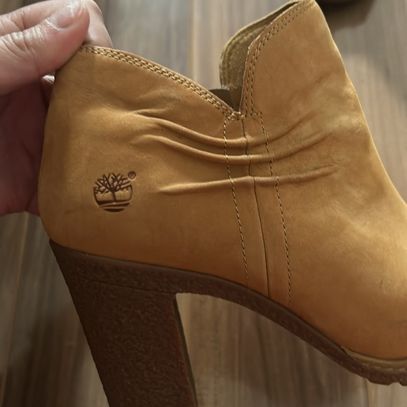 Timberland Healed Booties 9.5 - Picture 2 of 5